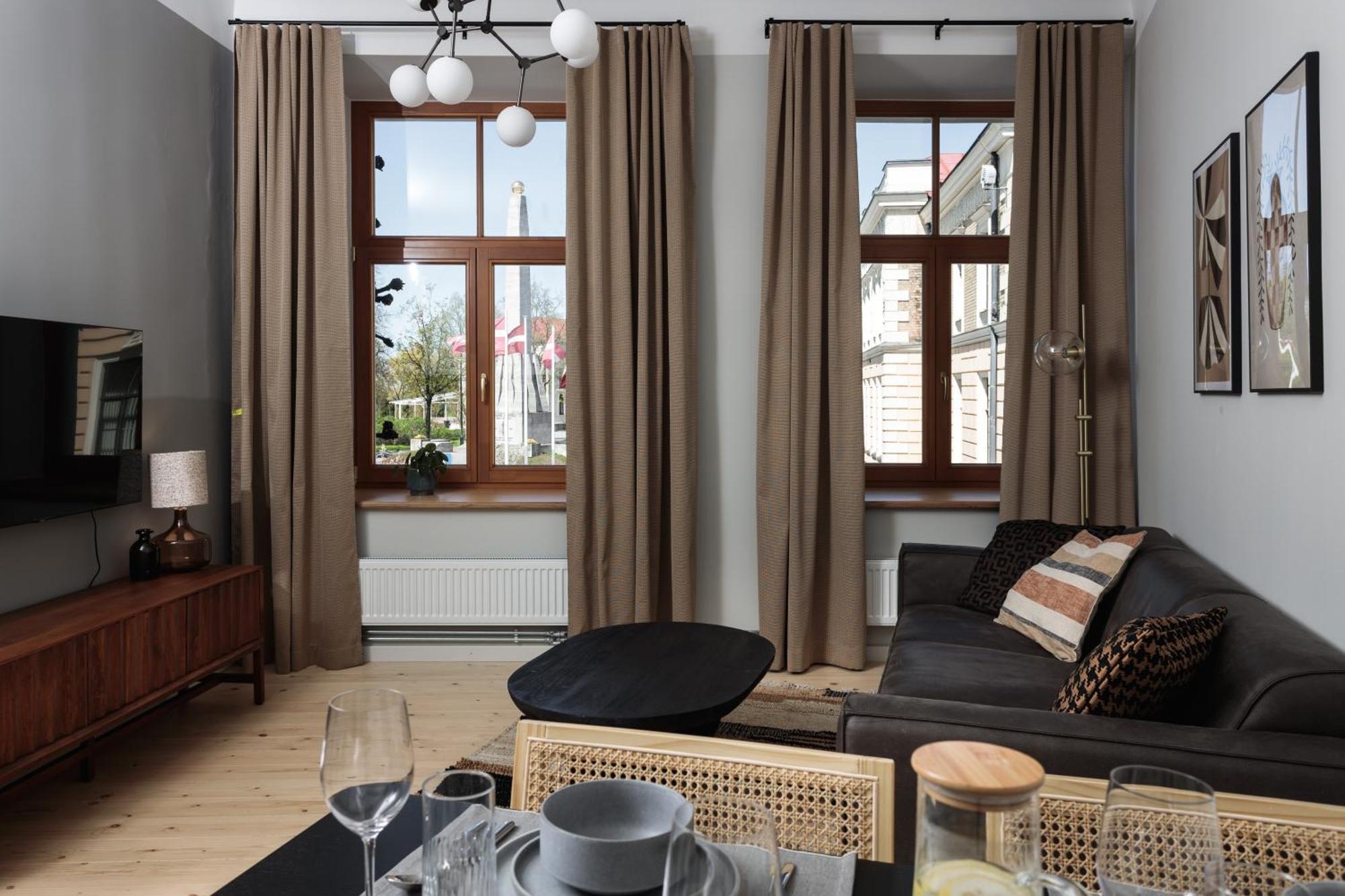 Centra Nams - Center Apartments Cesis Luaran gambar